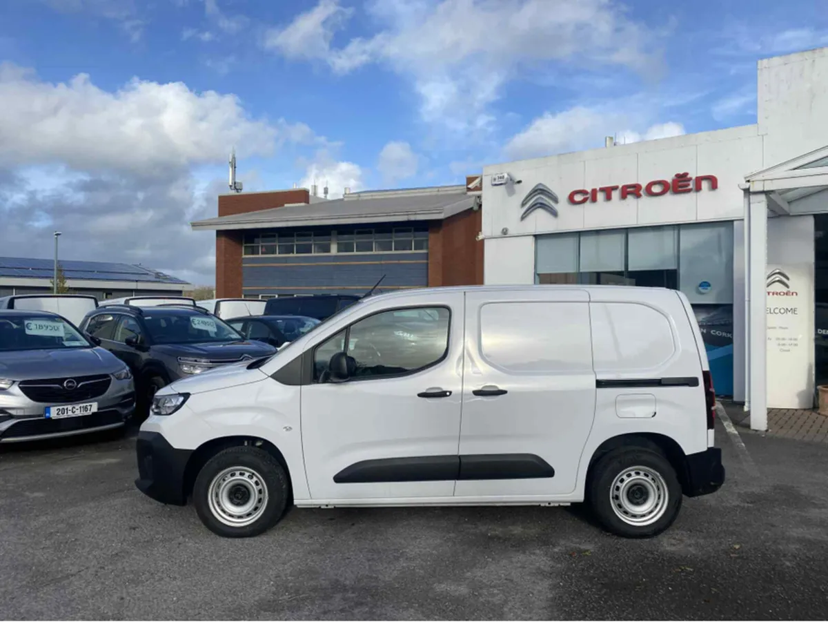 Citroen Berlingo LX PLUS BLUEHDI 100 MWB 650KG - Image 2