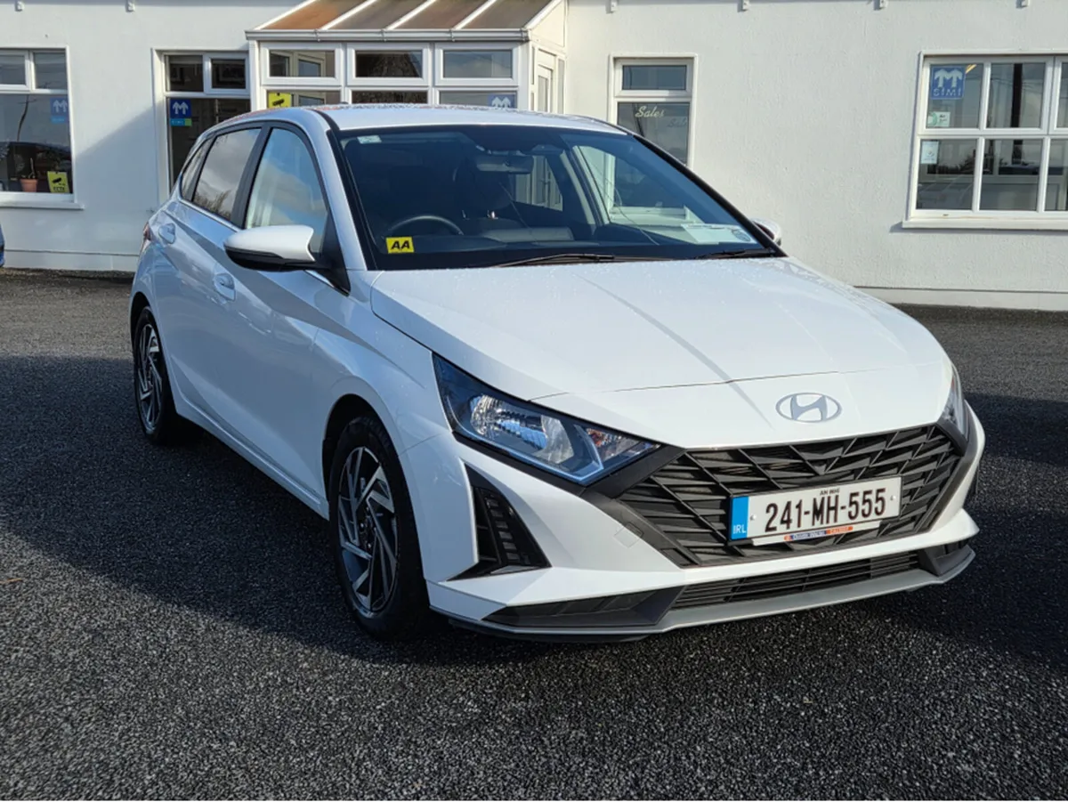 Hyundai i20 DELUXE PLUS 5DR - Image 2