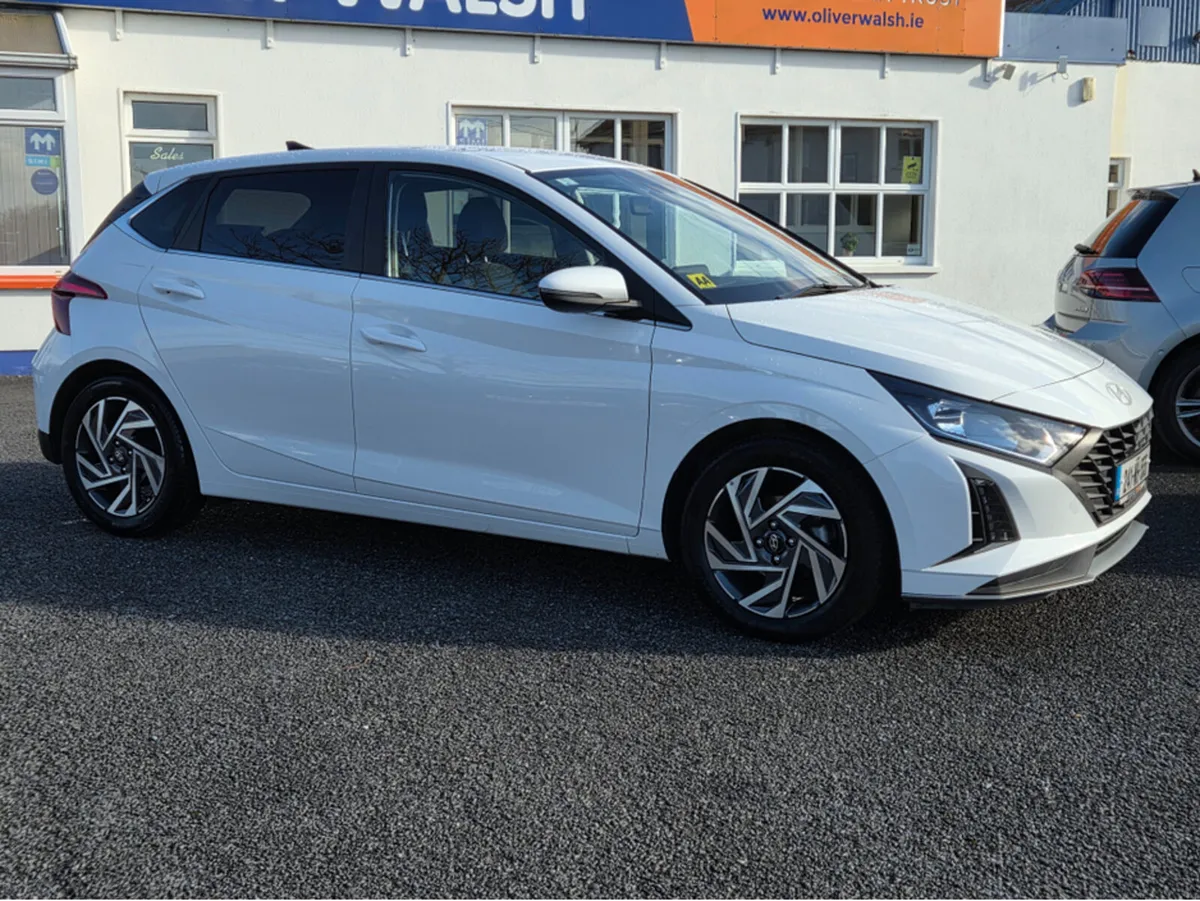 Hyundai i20 DELUXE PLUS 5DR - Image 3