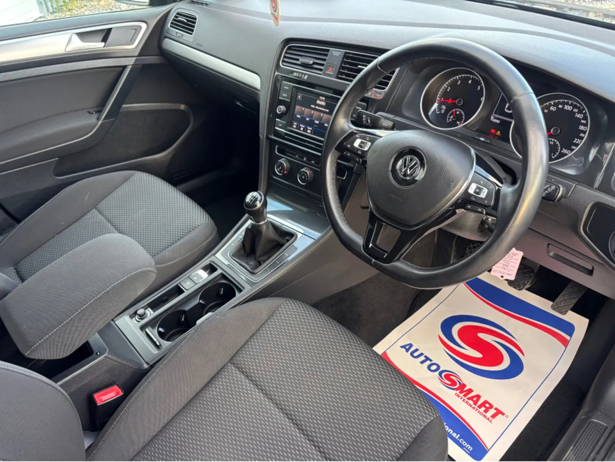 Volkswagen Golf TRENDLINE 1.0 TSI MANUAL 6SPEED FW - Image 2