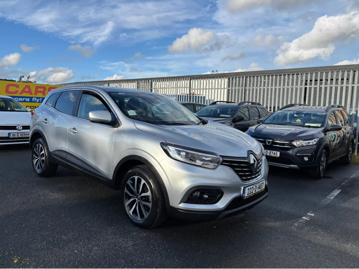 Renault Kadjar EQUILIBRE TCE 140 MY22 5DR - Image 1