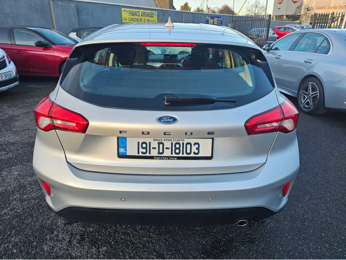 Ford Focus ZETEC 1.0 5DR ** 1 OWNER IRISH CAR ** L - Image 3