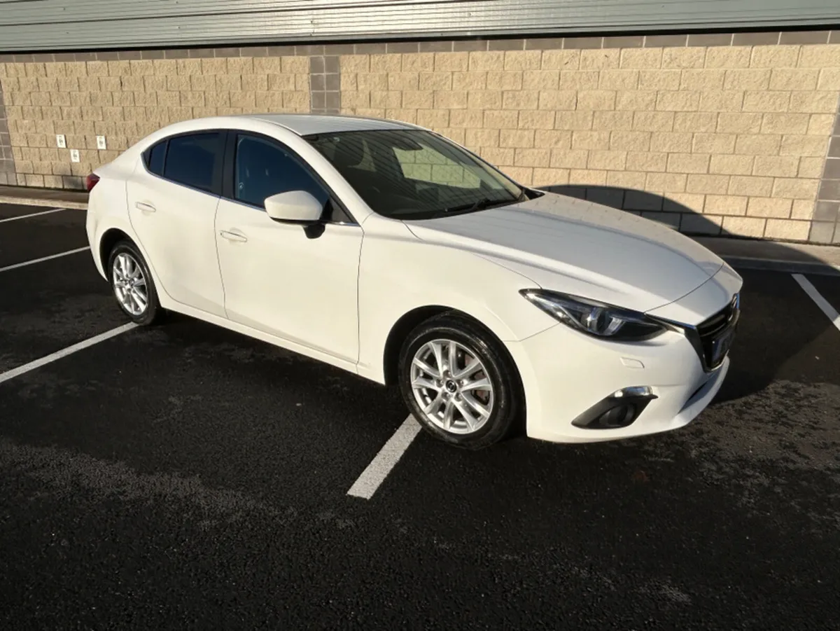 Mazda Mazda3 1.5 D EXECUTIVE - Image 1