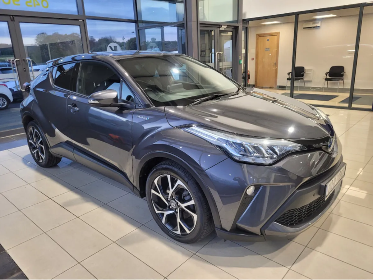 Toyota C-HR 1.8 HYBRID  SPORT AUTO - Image 2