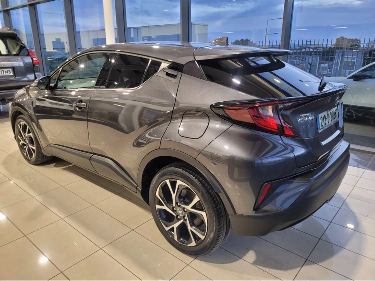 Toyota C-HR 1.8 HYBRID  SPORT AUTO - Image 3