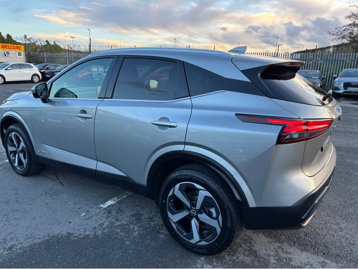 Nissan Qashqai EPOWER SV PREMIUM GR R RR 4DR AUTO - Image 4