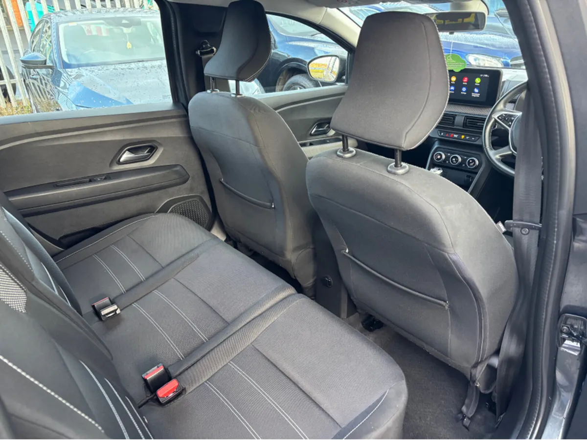 Dacia Jogger COMFORT TCE 110 5DR 7 seater - Image 4