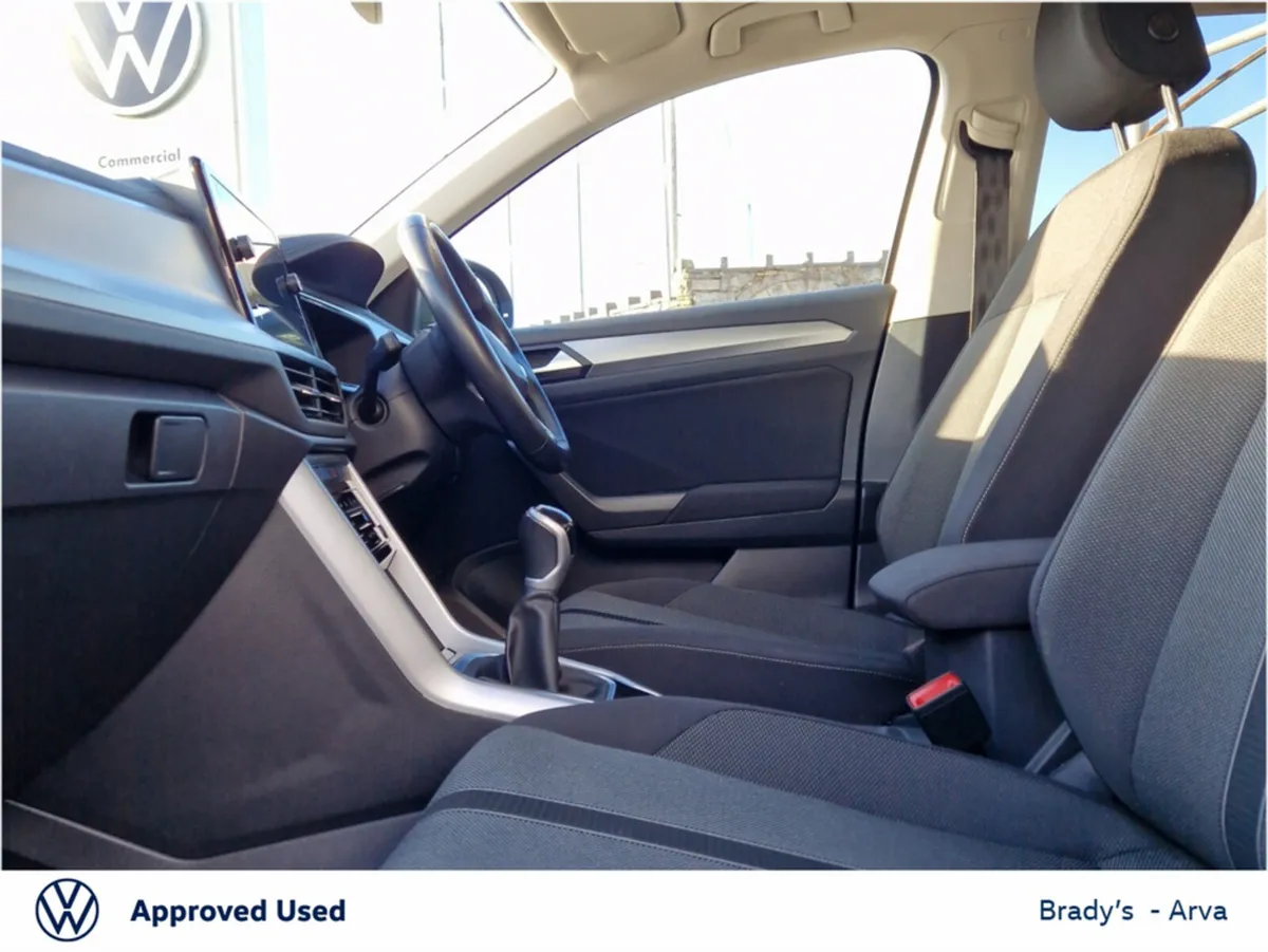Volkswagen T-Roc LIFE 2.0 TDI 116HP M6F - Image 4