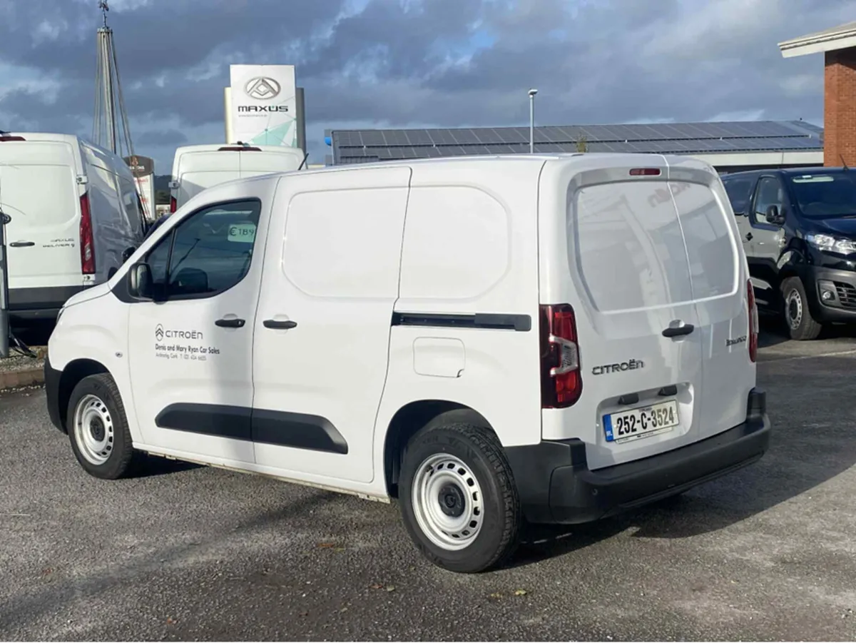Citroen Berlingo LX PLUS BLUEHDI 100 MWB 650KG - Image 3