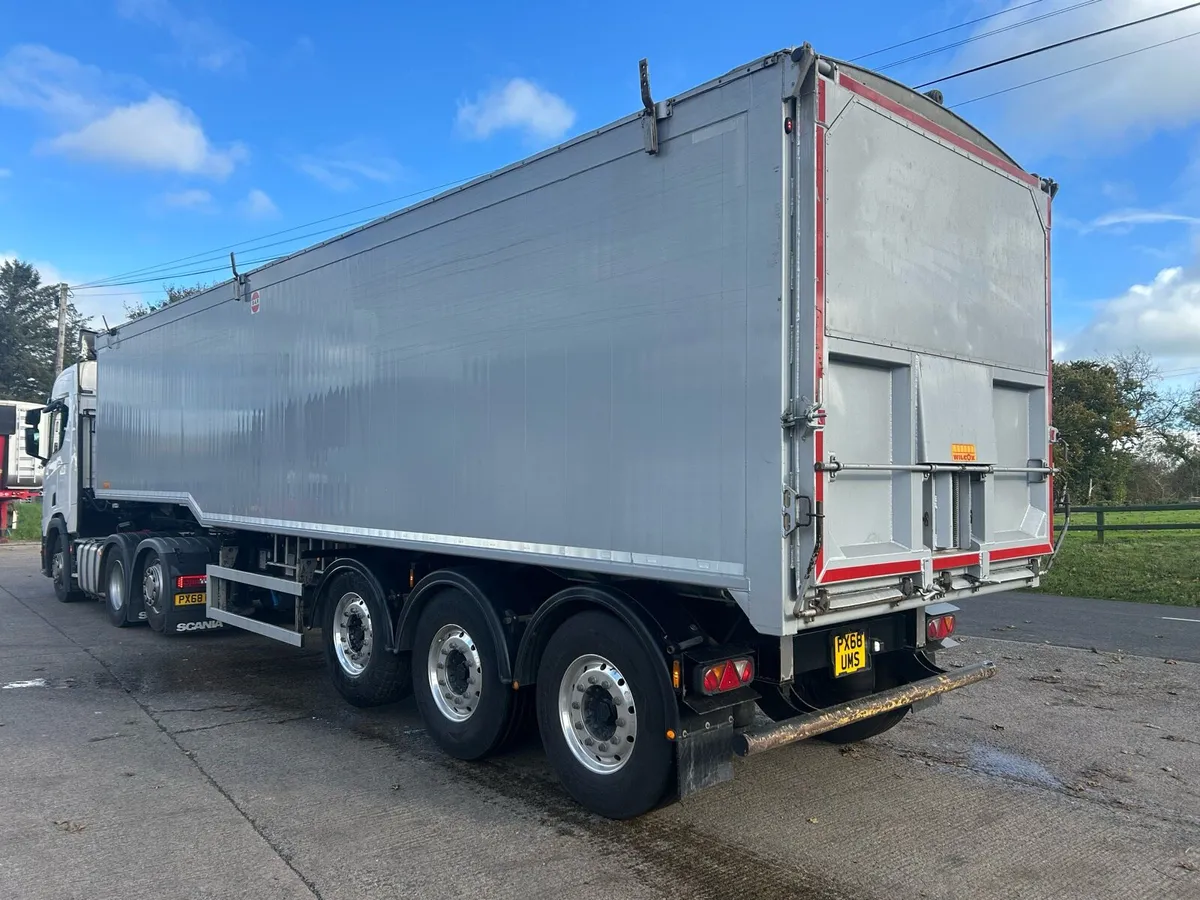 Tipping trailer - Image 3