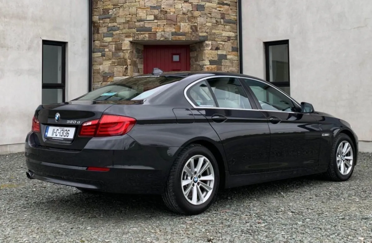 BMW 520d (low mileage) Full Service History - Image 3