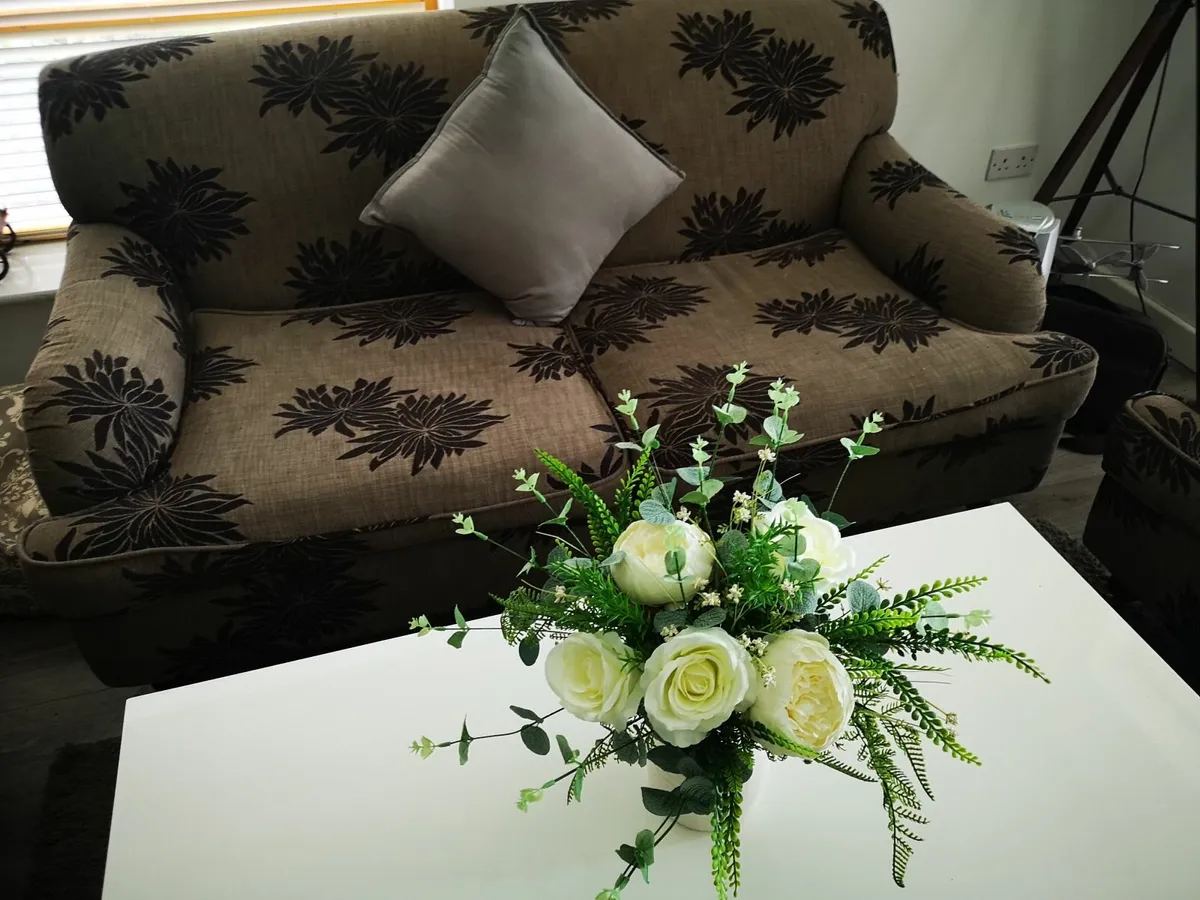 3 piece sofa - Image 1