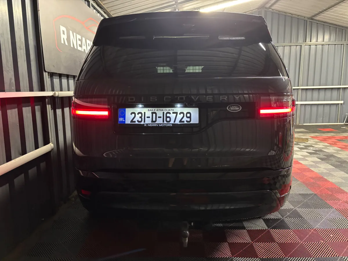 2023 231D Landrover Discovery 3.0 R-Dynamic VatINC - Image 2