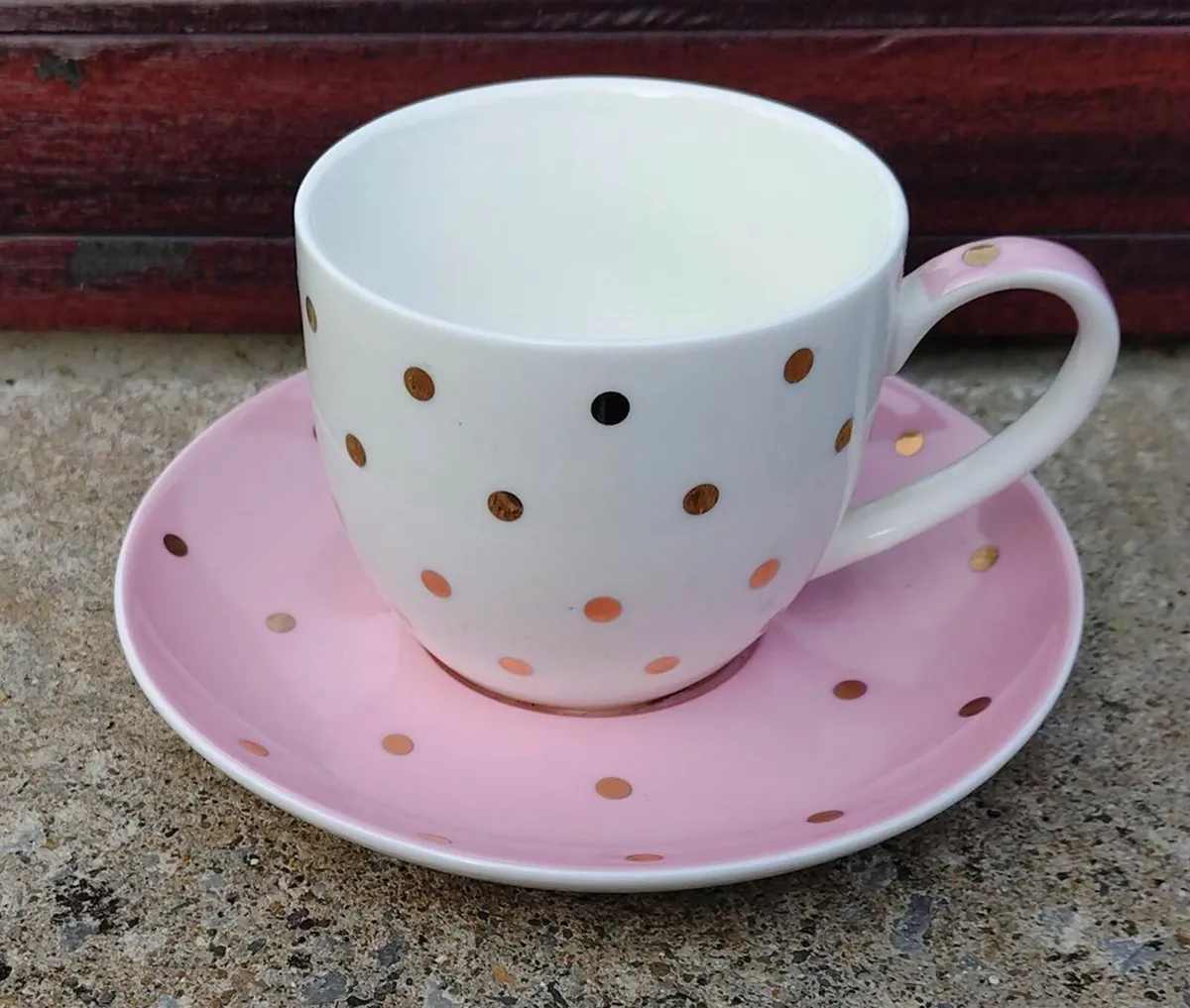 Red mug & a glued together cup & saucer (used). - Image 4