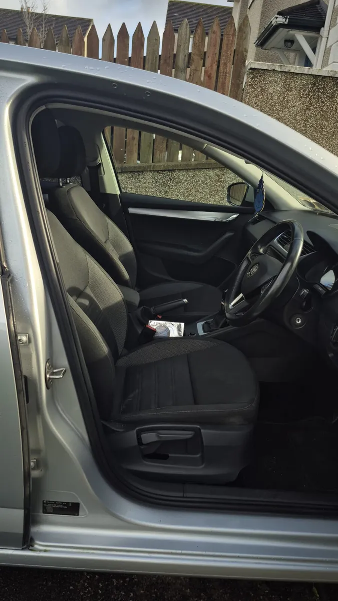 Skoda Octavia 2019 Octavia diesel 1.6 - Image 2