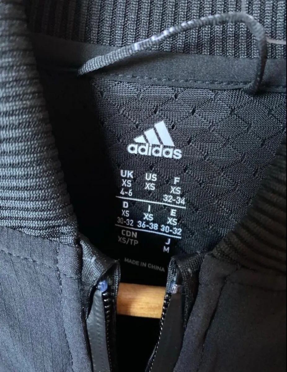 Brand new ladies women Adidas running vest, gilet - Image 3