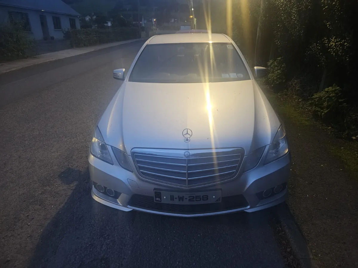 Mercedes-Benz E200 - Image 1