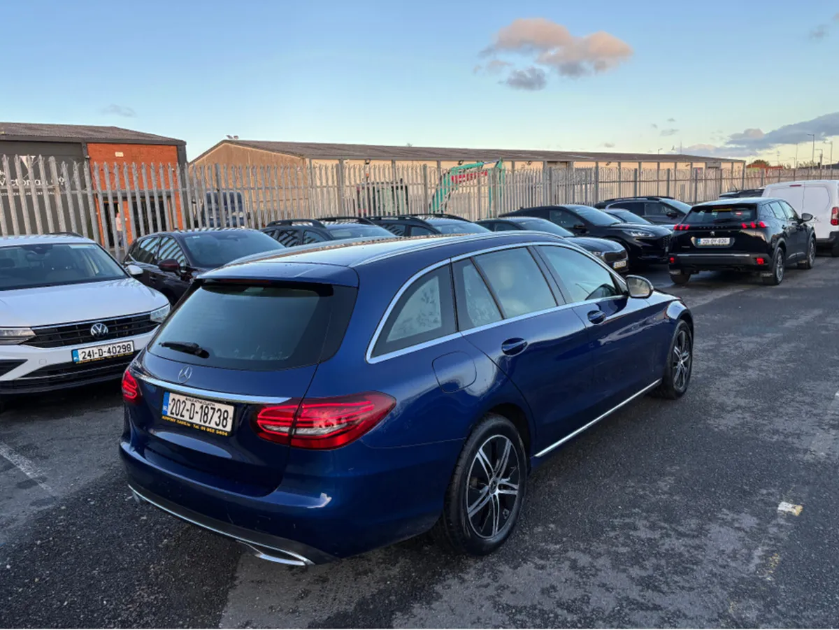 Mercedes-Benz C-Class 220 D ESTATE AUTO 5DR - Image 3
