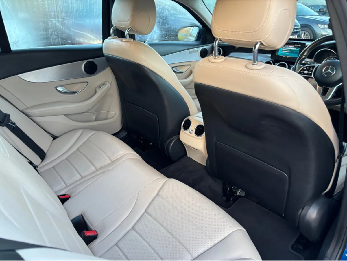 Mercedes-Benz C-Class 220 D ESTATE AUTO 5DR - Image 4