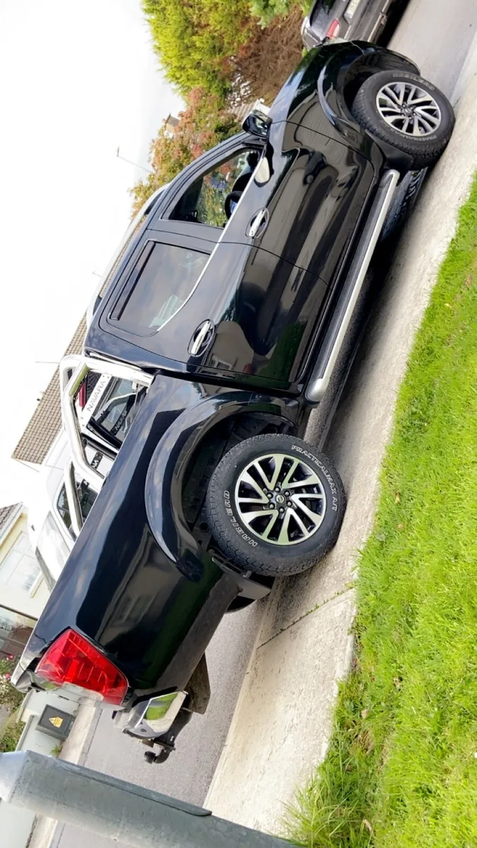 Nissan Navara Tekna (no vat) - Image 4