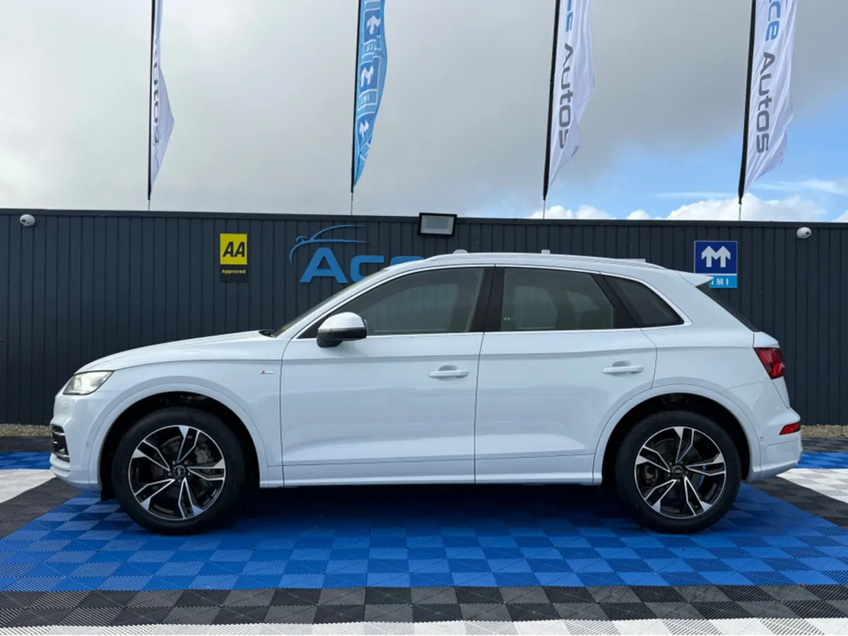 Audi Q5 ***DEPOSIT TAKEN*** S-LINE - QUATTRO - 2.0 - Image 4