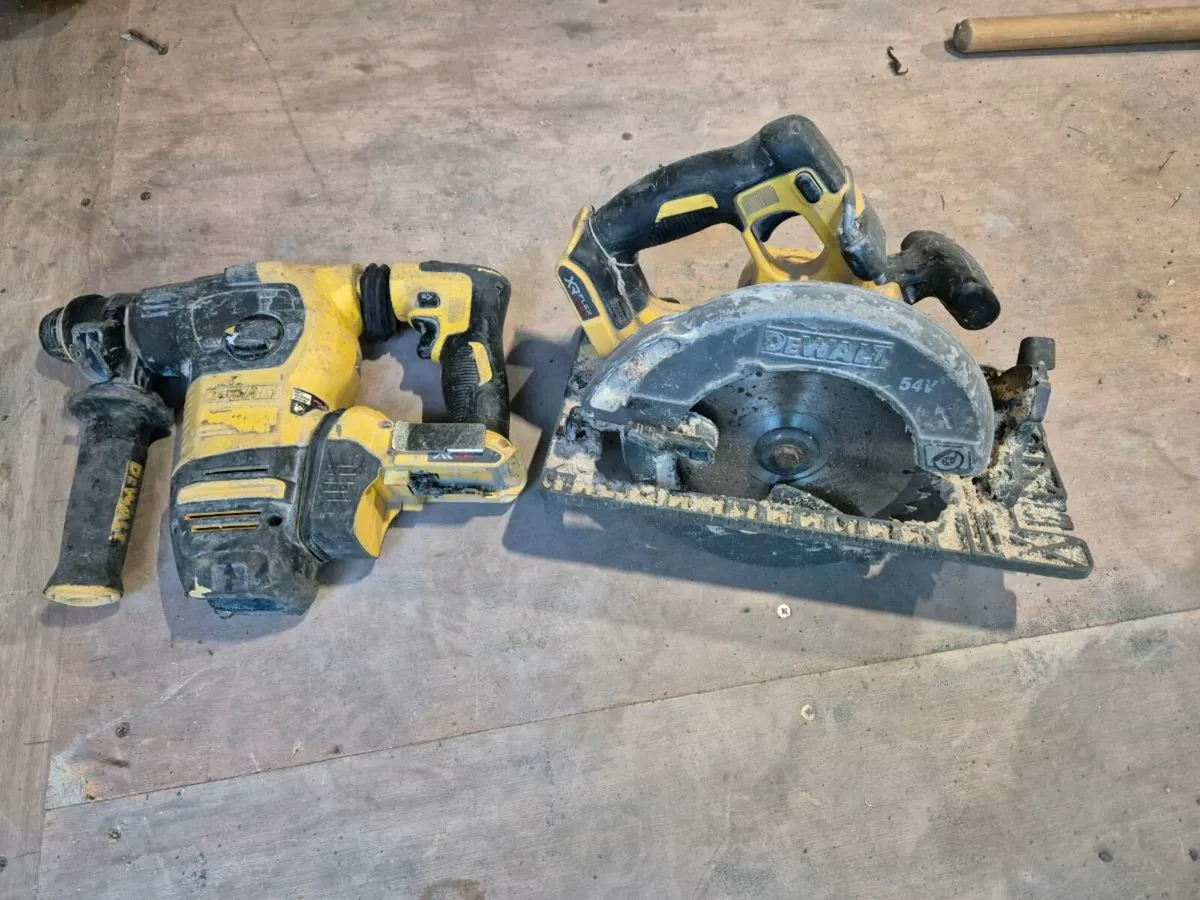 Dewalt flexvolt drill and saw FOR PARTS OR REPAIR