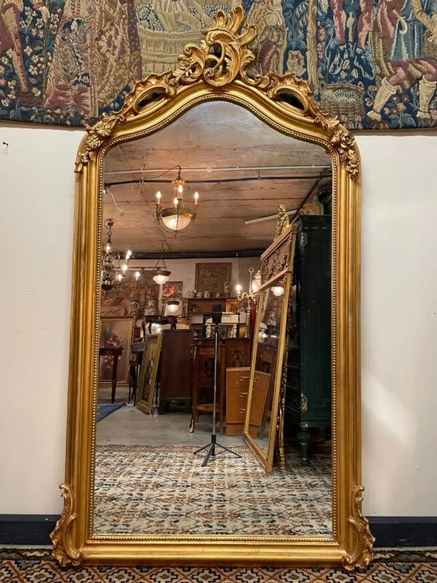 French Style Gilt Frame Mirror with Decorative Foliage Top - Image 1