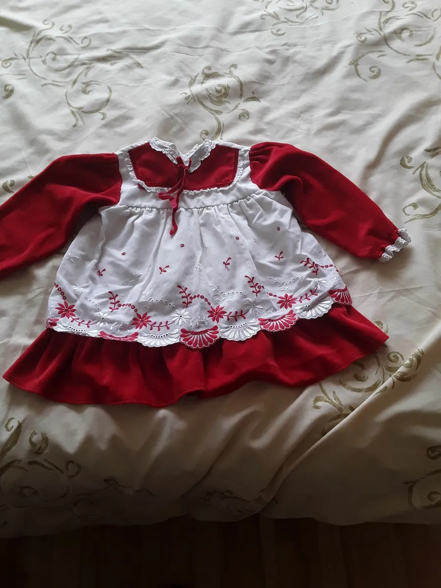 Beautiful red velvet dress new condition - Image 1
