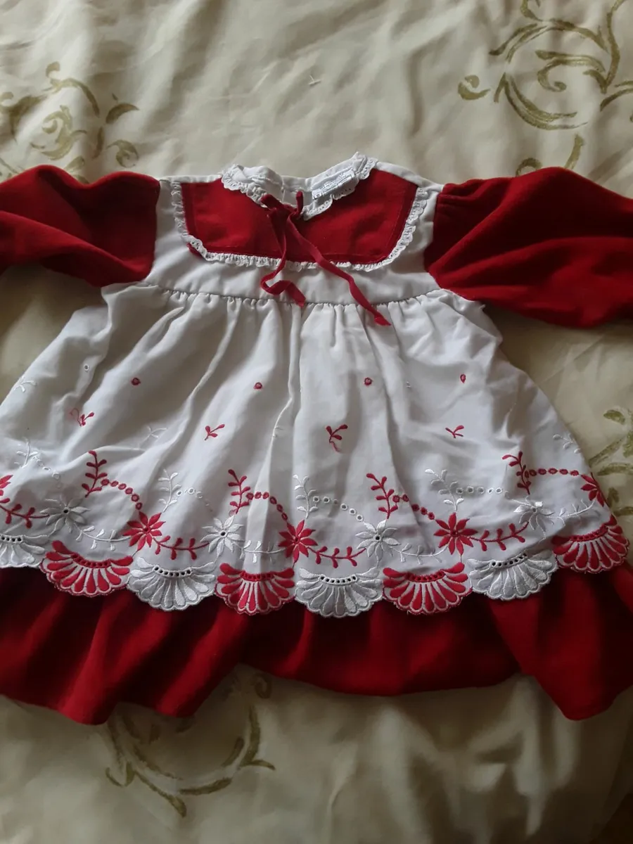 Beautiful red velvet dress new condition - Image 2