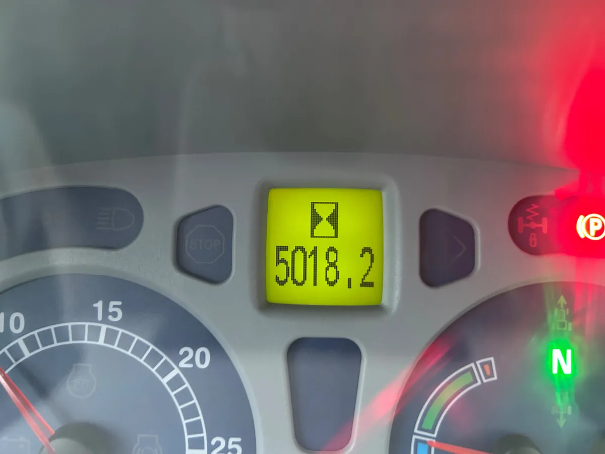 2017 New Holland T6-145 - Image 3