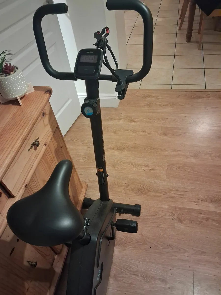 Exercise bike - Image 1