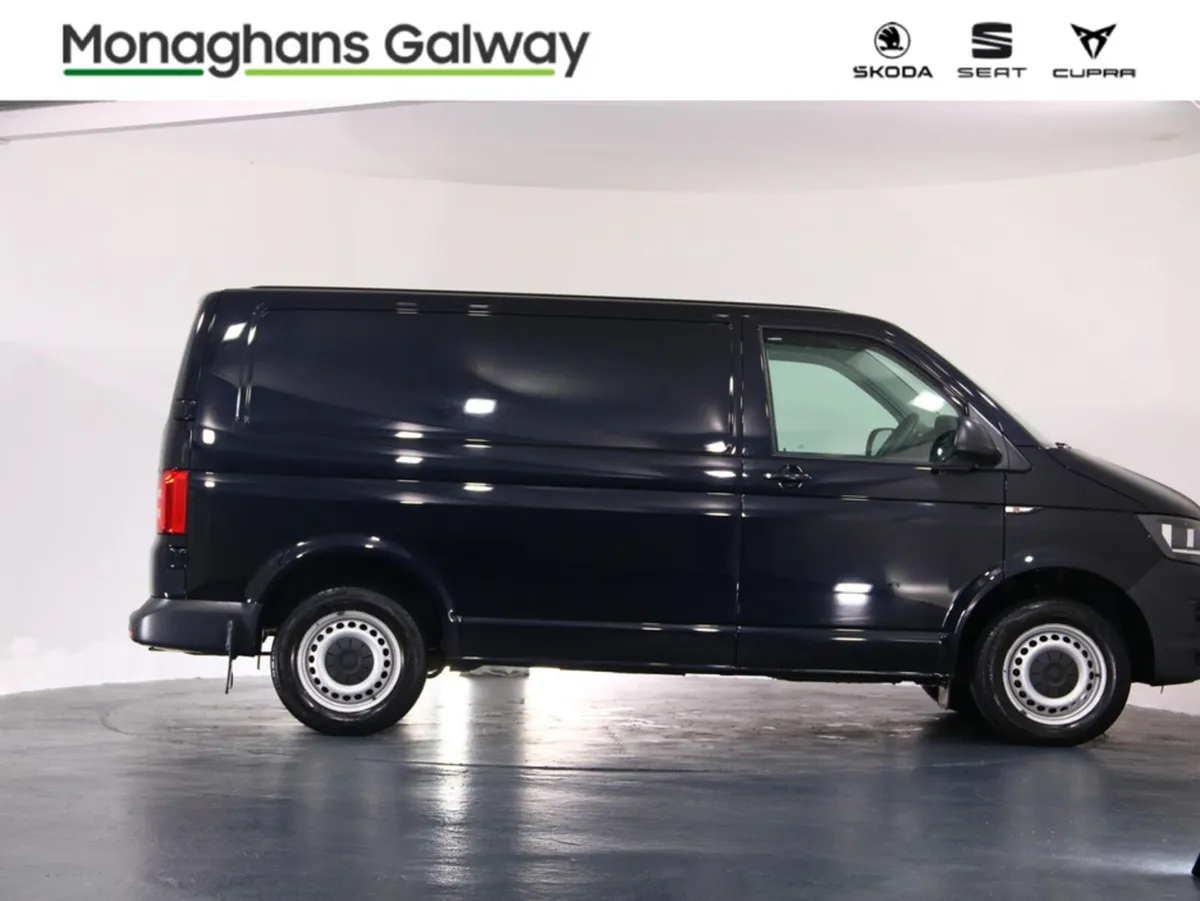 Volkswagen Transporter *IMMACULATE* T6 2800KG 102H - Image 3
