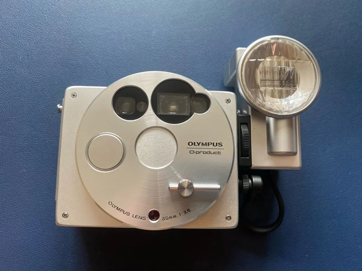 Vintage 35mm Film Camera - Image 2