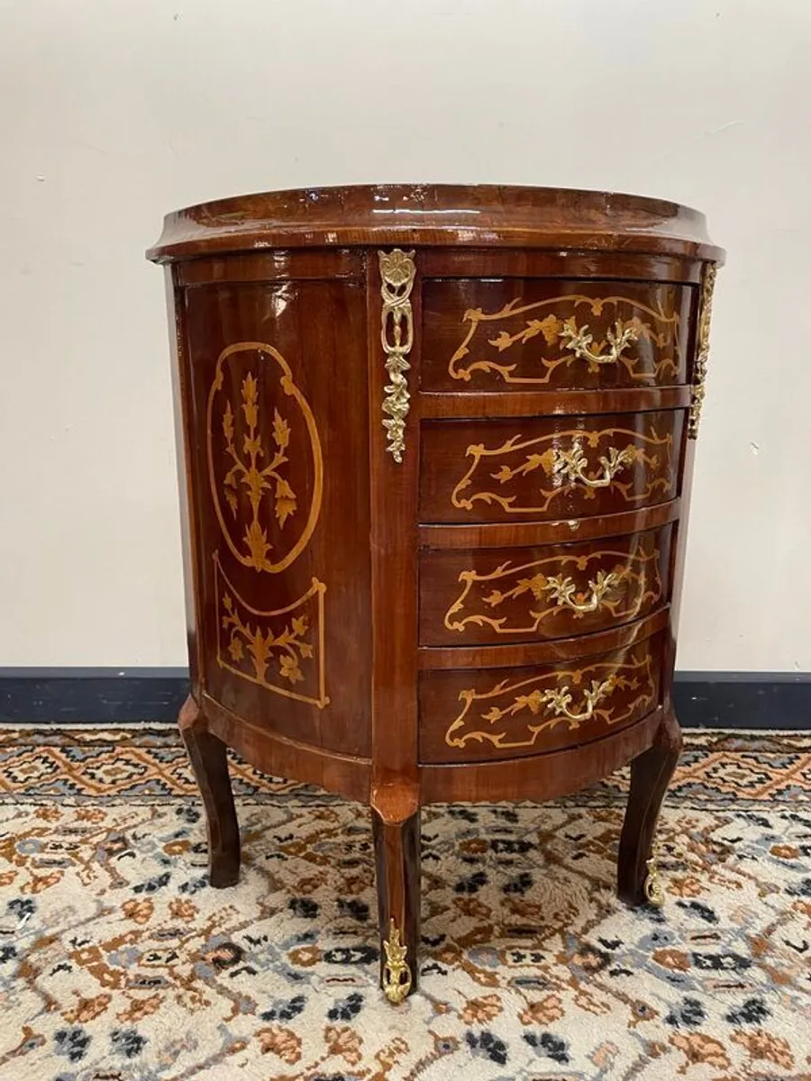 Vintage Demilune Inlaid Chest of Drawers , Brass Details & Curved Charm - Image 2
