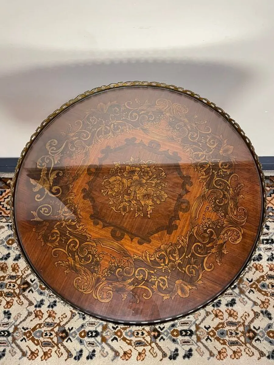 French Style Marquetry & Brass Round Centre Table , Cherub Motifs & Glass Top - Image 3
