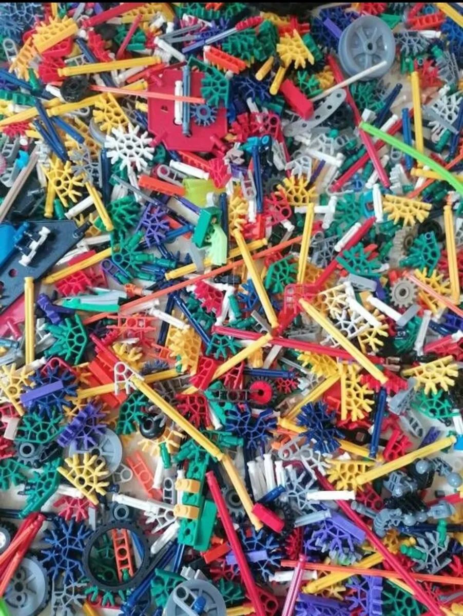 K'nex Building Set - Image 1