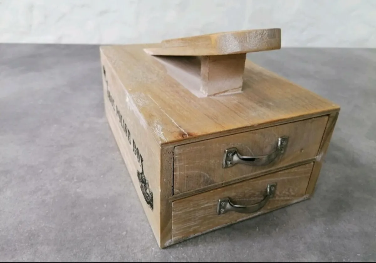 Shoe Polish Box - Image 1