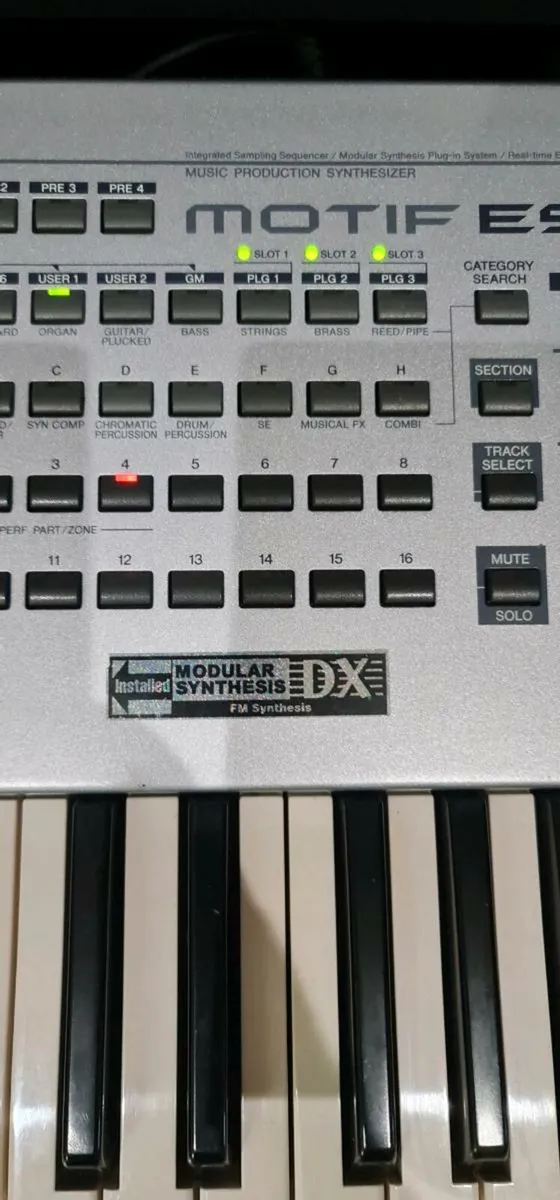 Yamaha Motif ES6 with three plug-in boards install - Image 2