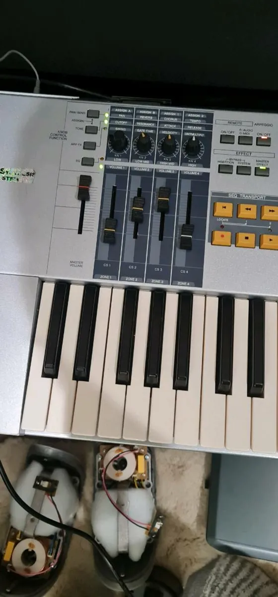 Yamaha Motif ES6 with three plug-in boards install - Image 4