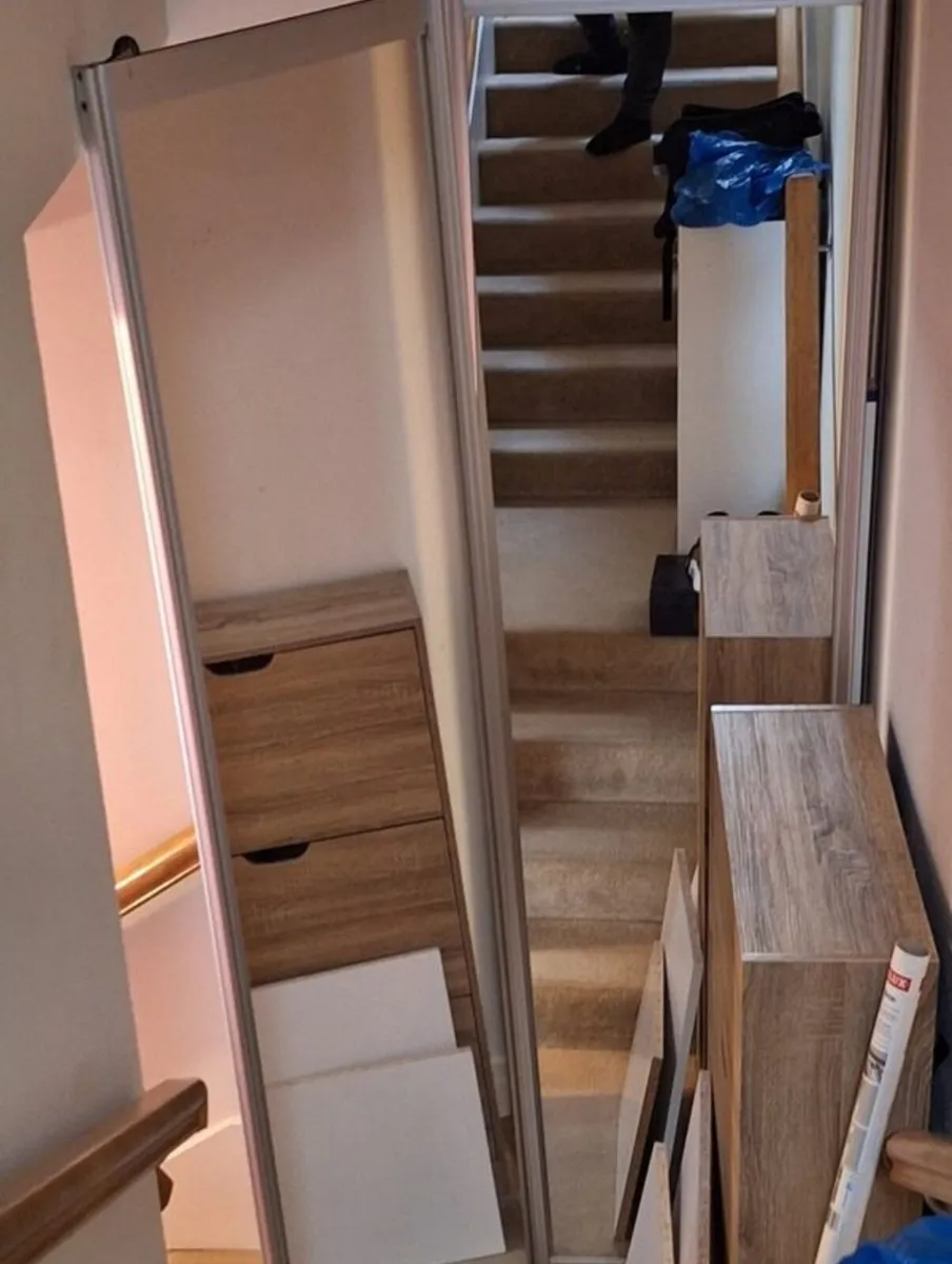 Pair of mirror sliding wardrobe doors - Image 1