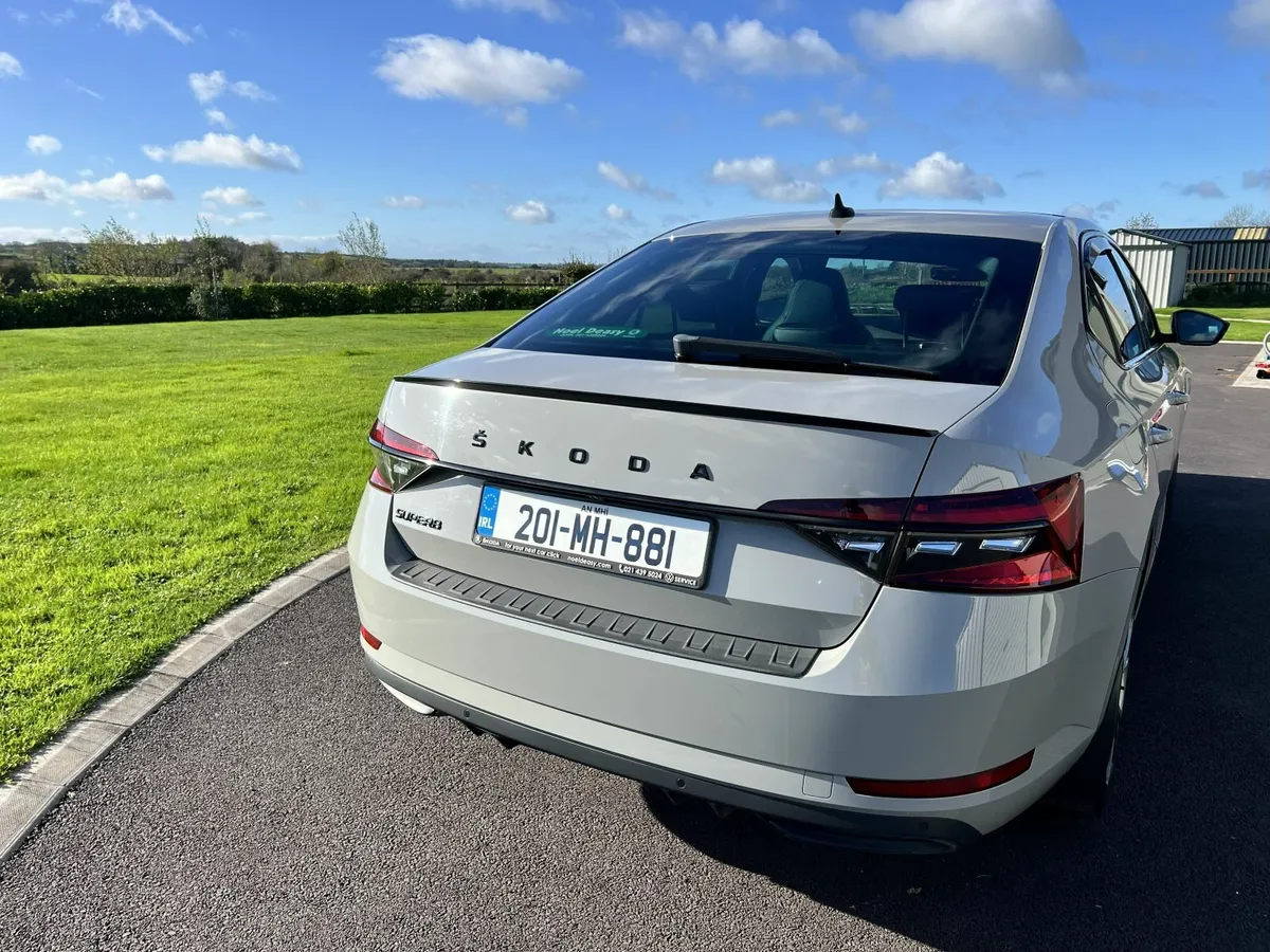 2020 Skoda Superb Sportline - Image 4