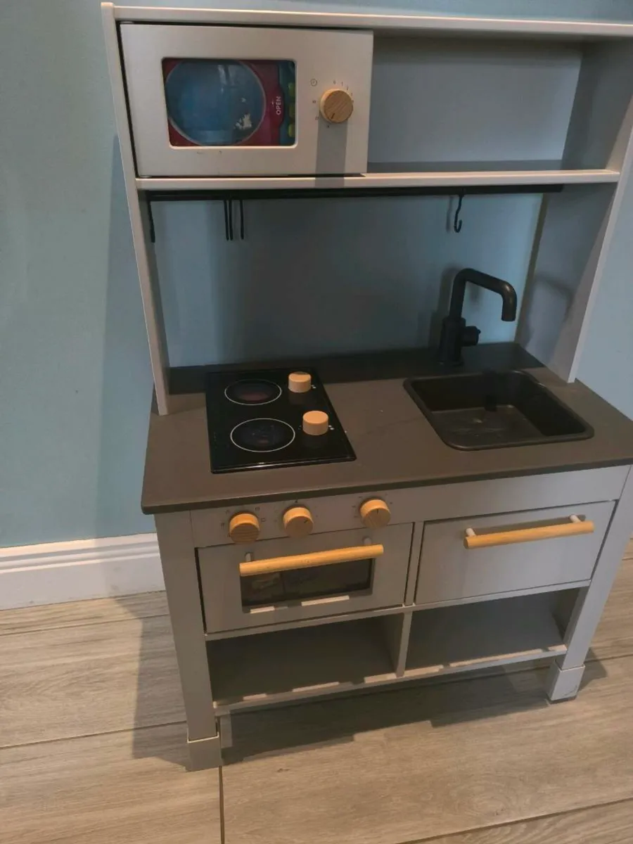 Kids kitchen and Accessories - Image 1