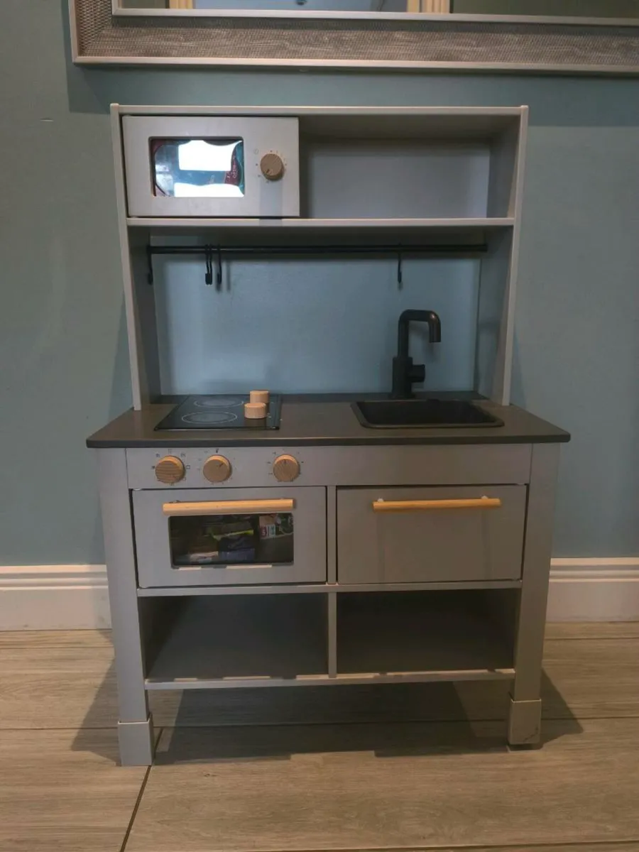 Kids kitchen and Accessories - Image 2