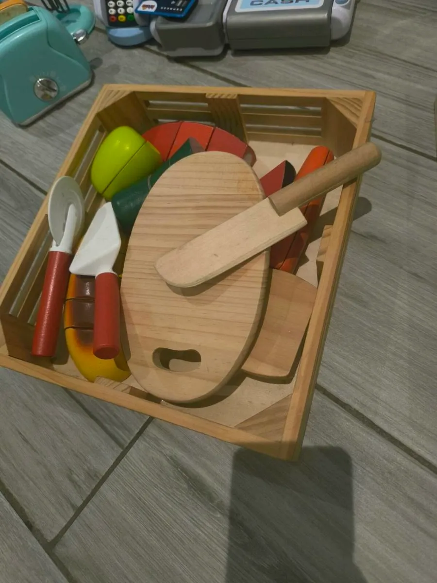 Kids kitchen and Accessories - Image 4