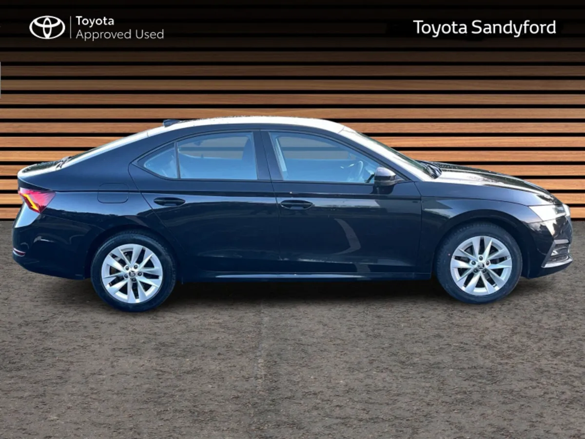 Skoda Octavia AMBITION 2.0 TDI 115HP // AIR CON // - Image 3