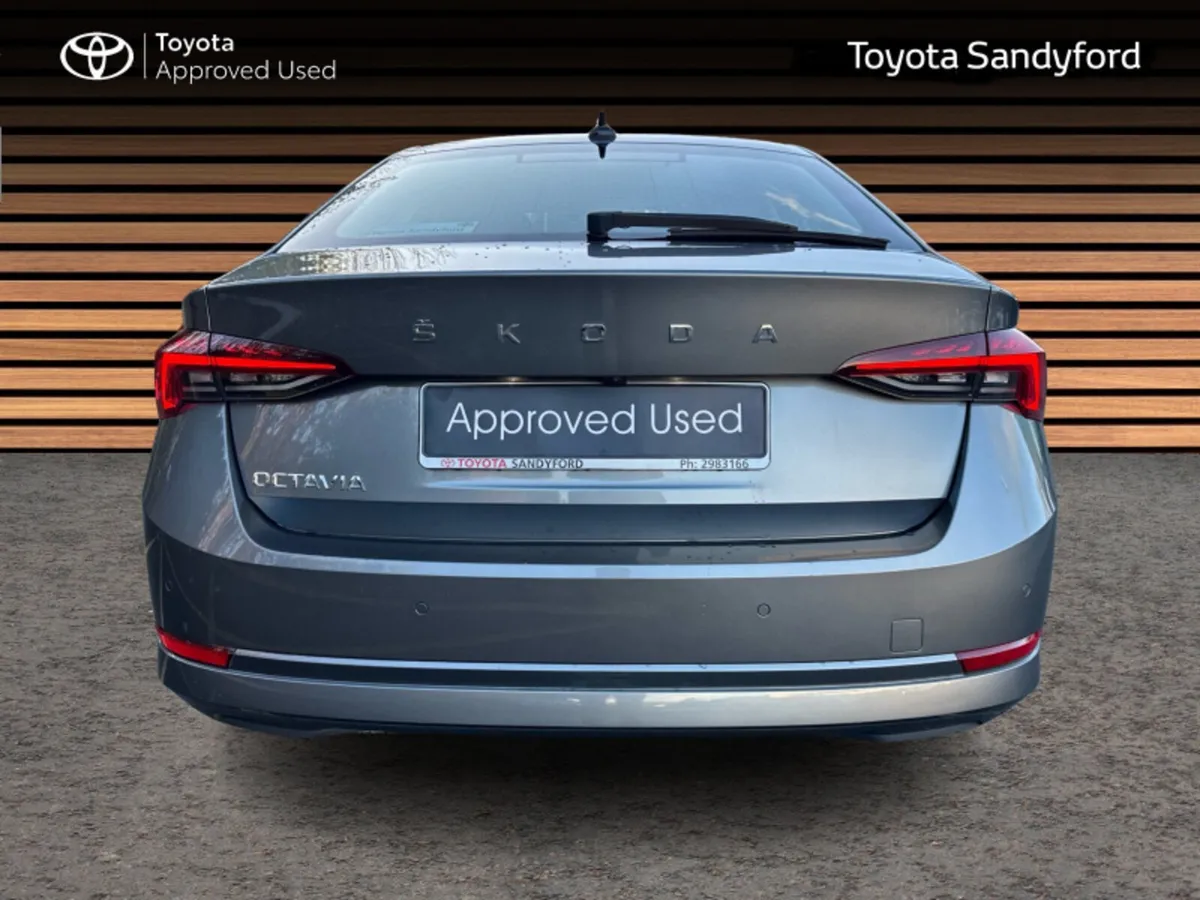 Skoda Octavia AMBITION 2.0 TDI 115HP // AIR CON // - Image 4