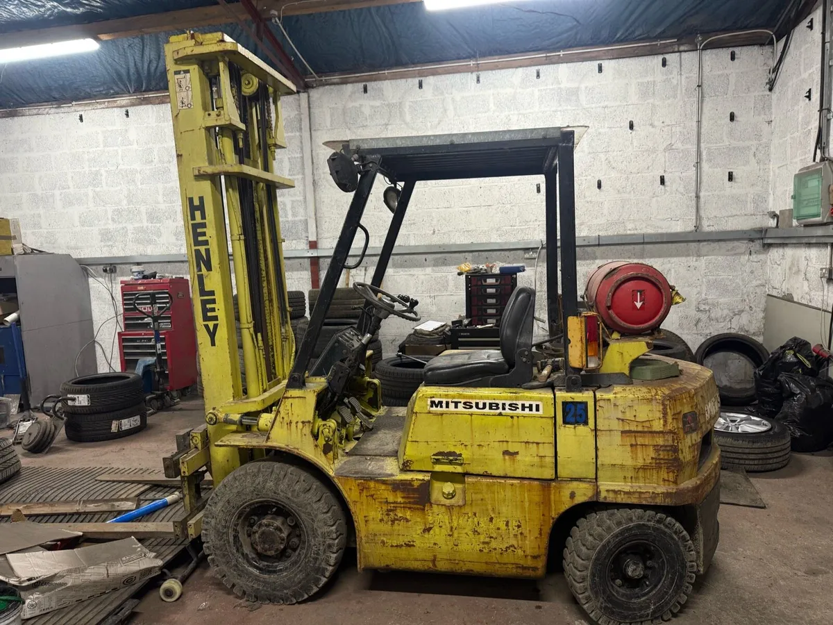 Forklift - Image 3