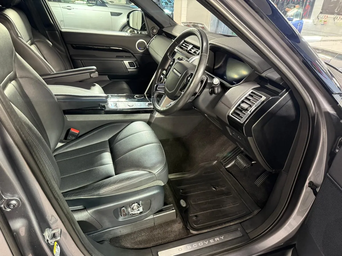 Land Rover   Discovery  2020 - Image 4