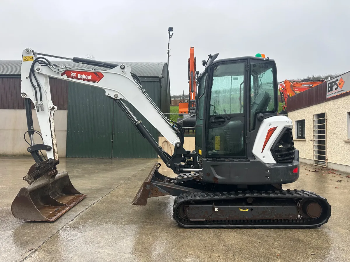 Bobcat E50z series 2 - Image 1