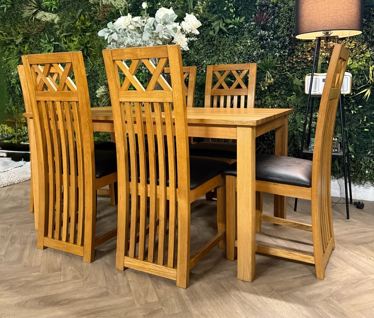 Solid oak kitchen table & 6 chairs/dining set - Image 3